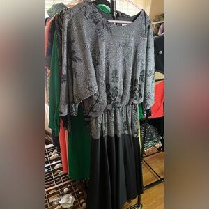 Elegant Black and Gray Floral 80s Dress